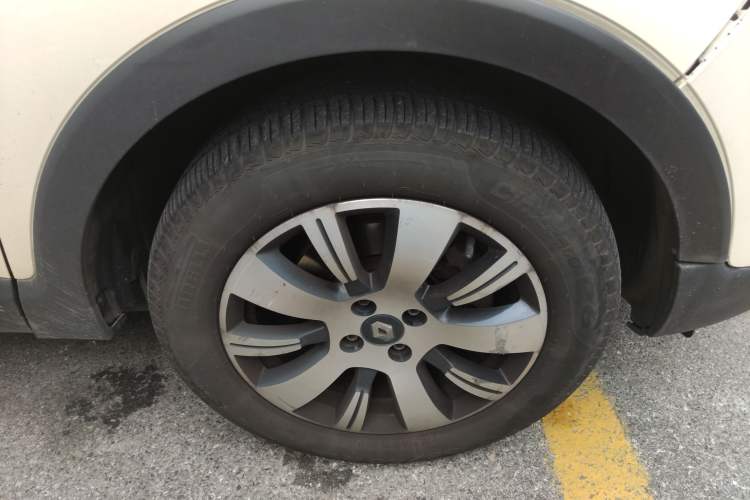 Used Renault Captur 2015 1.2T Automatic Standard Edition Right Front Wheel Hub