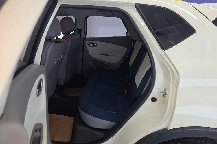 Used Renault Captur 2015 1.2T Automatic Standard Edition Right Rear Seat