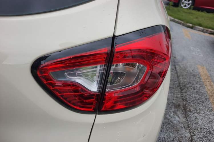 Used Renault Captur 2015 1.2T Automatic Standard Edition Right Rear Taillight