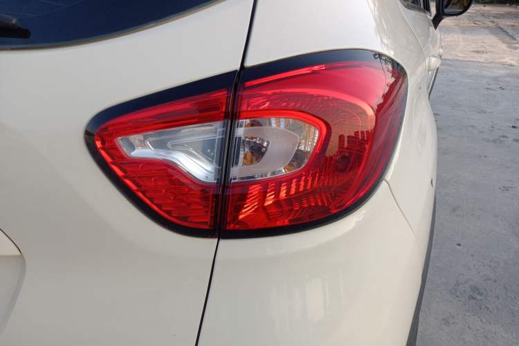 Used Renault Captur 2015 1.2T Automatic Standard Edition Right Rear Taillight