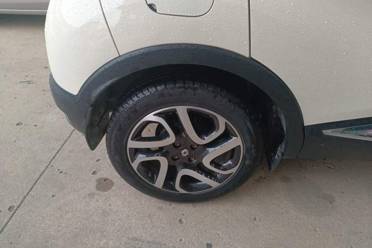 Used Renault Captur 2015 1.2T Automatic Comfort Edition Right Rear Wheel Hub