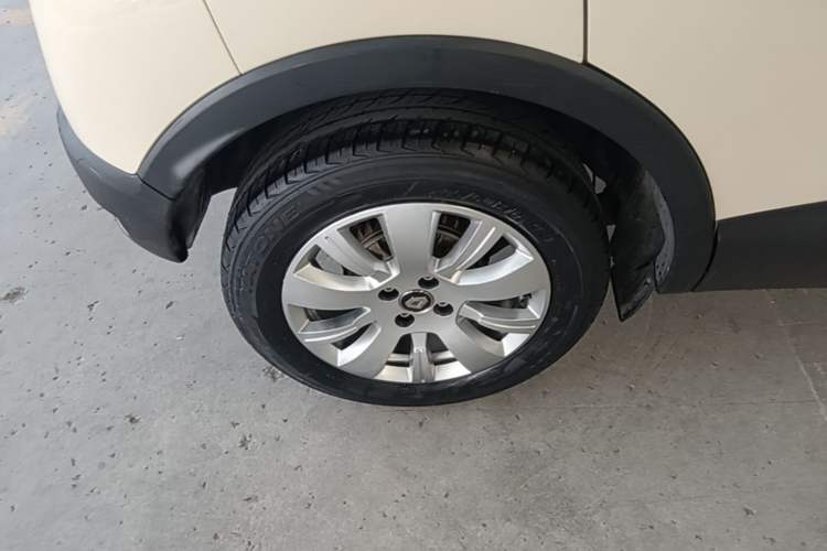 Used Renault Captur 2015 1.2T Automatic Standard Edition Right Rear Wheel Hub