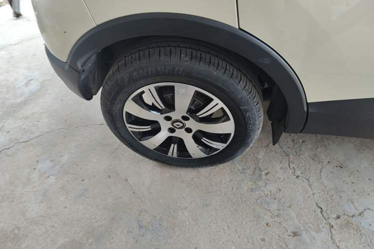 Used Renault Captur 2015 1.2T Automatic Standard Edition Right Rear Wheel Hub