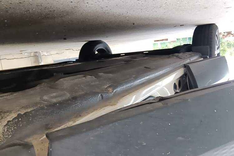 Used Renault Captur 2015 1.2T Automatic Standard Edition Right Side Sill