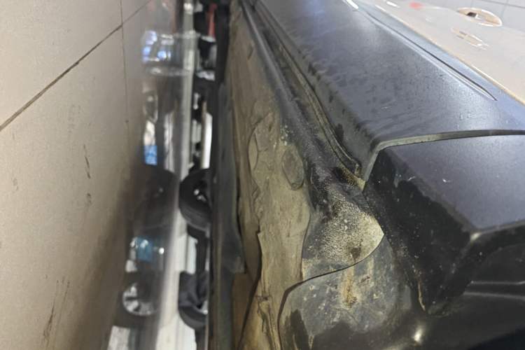 Used Renault Captur 2015 1.2T Automatic Comfort First Edition Right Side Sill