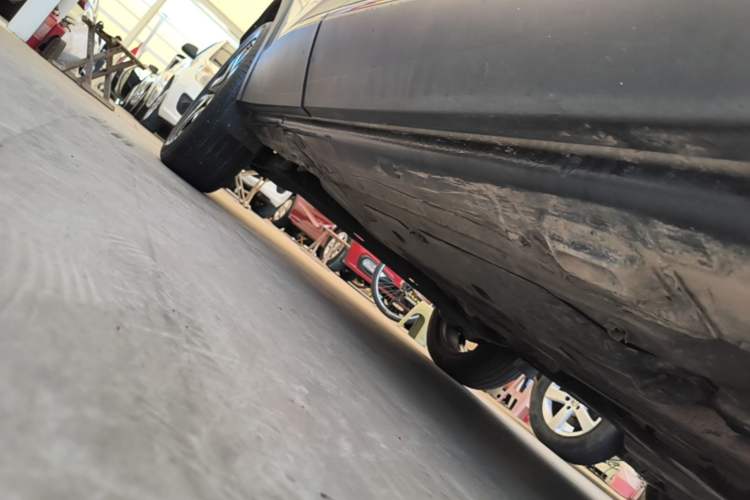 Used Renault Captur 2015 1.2T Automatic Luxury First Edition Right Side Sill