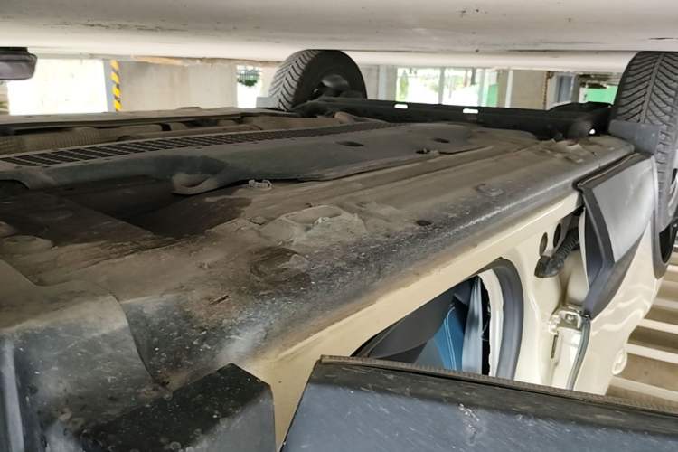 Used Renault Captur 2015 1.2T Automatic Standard Edition Right Side Sill