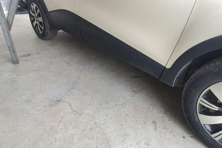 Used Renault Captur 2015 1.2T Automatic Standard Edition Right Side Sill