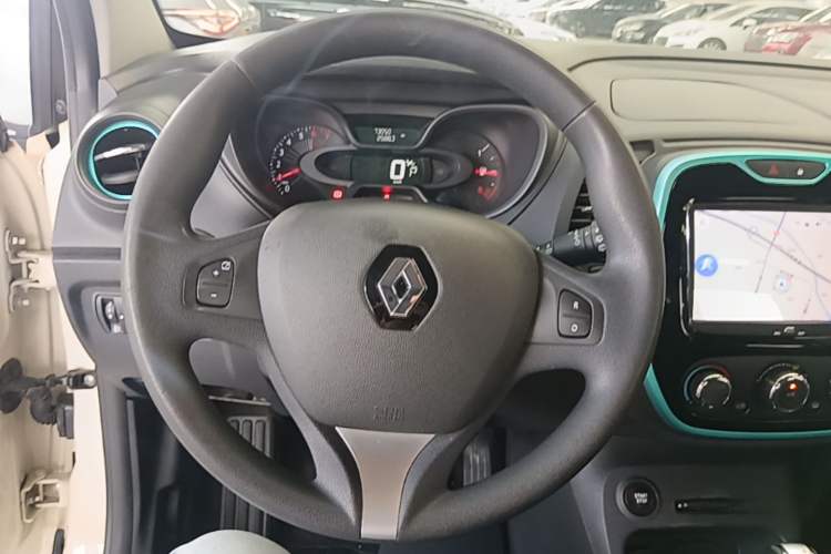 Used Renault Captur 2015 1.2T Automatic Standard Edition Steering Wheel