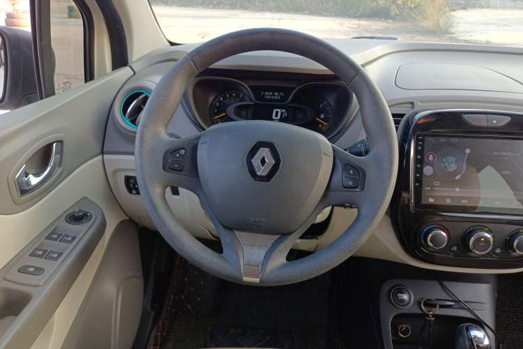 Used Renault Captur 2015 1.2T Automatic Standard Edition Steering Wheel