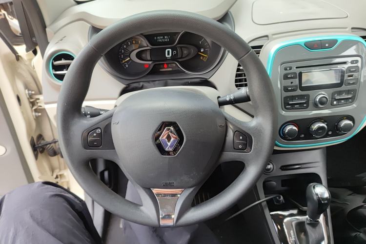 Used Renault Captur 2015 1.2T Automatic Standard Edition Steering Wheel