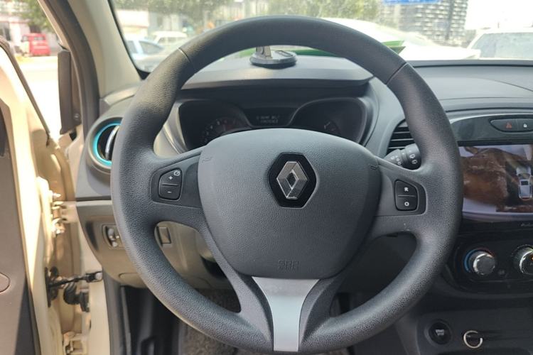 Used Renault Captur 2015 1.2T Automatic Standard Edition Steering Wheel