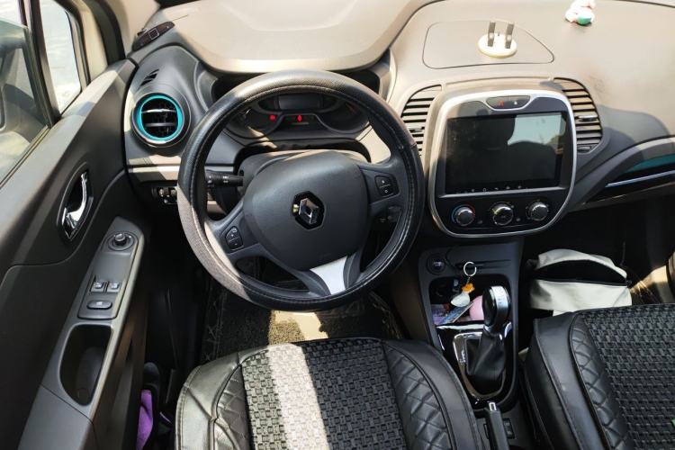 Used Renault Captur 2015 1.2T Automatic Standard Edition Steering Wheel