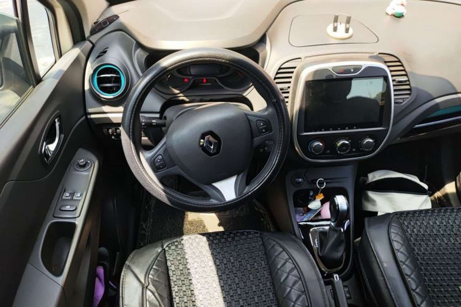 Used Renault Captur 2015 1.2T Automatic Standard Edition Steering Wheel