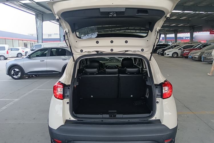 Used Renault Captur 2015 1.2T Automatic Standard Edition Trunk