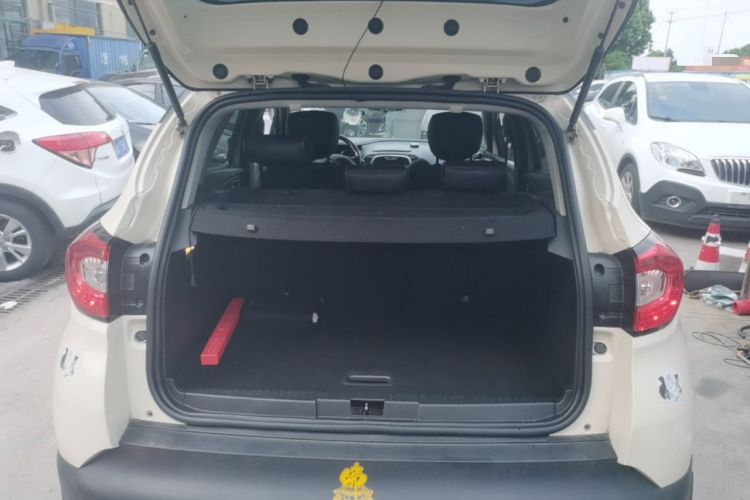 Used Renault Captur 2015 1.2T Automatic Luxury First Edition Trunk