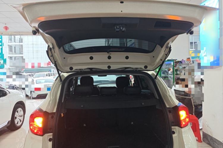 Used Renault Captur 2015 1.2T Automatic Comfort First Edition Trunk