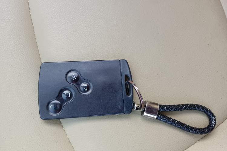 Used Renault Captur 2015 1.2T Automatic Standard Edition Vehicle Key