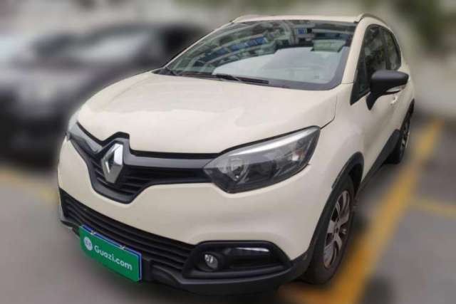 Renault Captur 2015 1.2T Automatic Standard Edition مستعملة