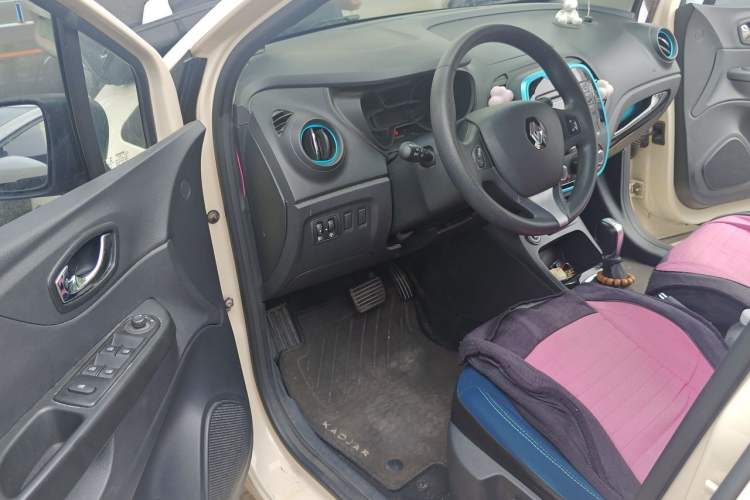 Used Renault Captur 2015 1.2T Automatic Standard Edition Driver Seat