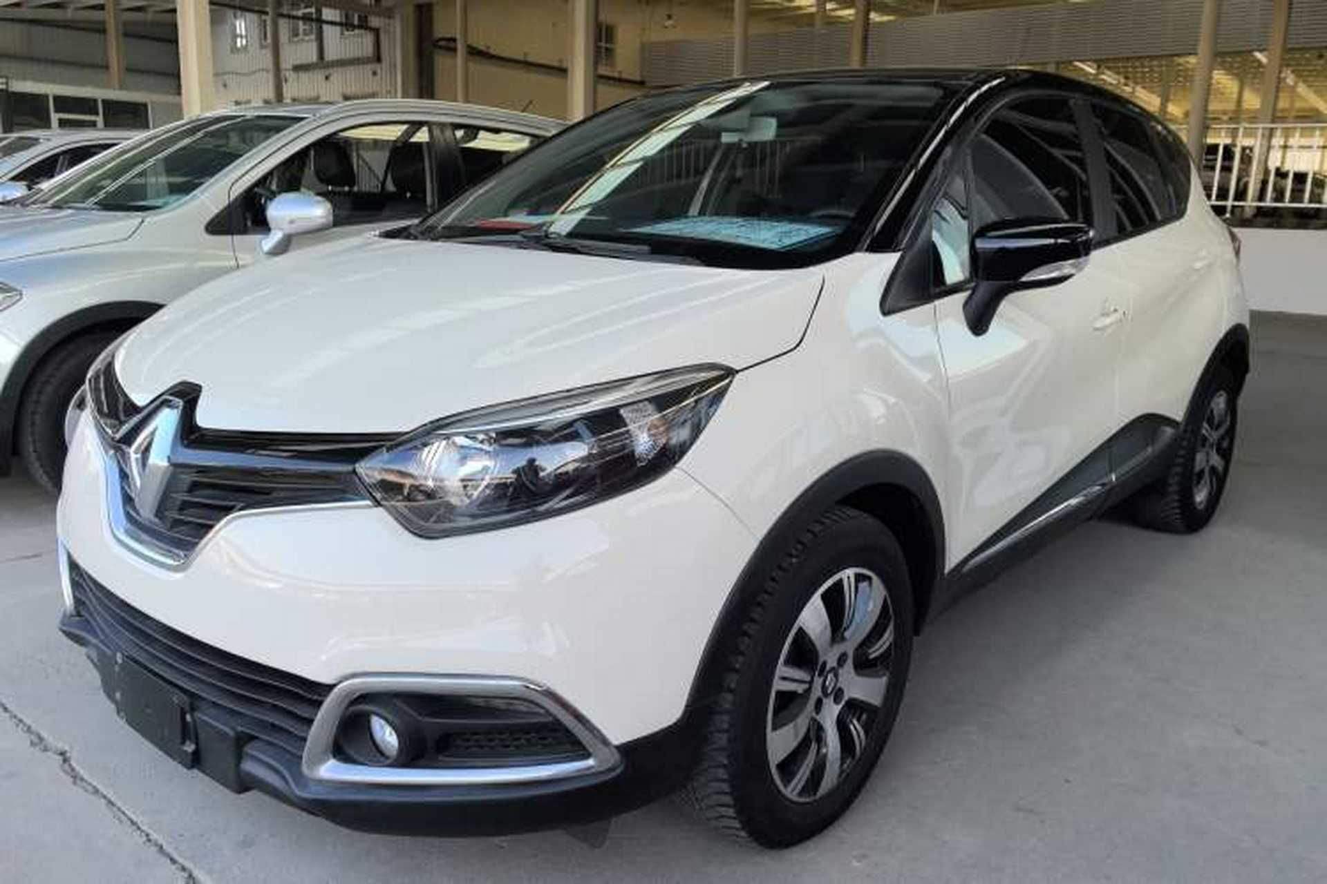 Used Renault Captur 2015 1.2T Automatic Comfort Edition Front Left 45 Deg