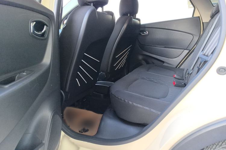 Used Renault Captur 2015 1.2T Automatic Comfort Edition Interior 2