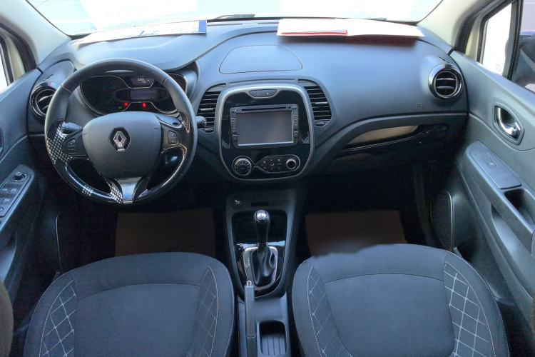 Used Renault Captur 2015 1.2T Automatic Comfort Edition Interior 3
