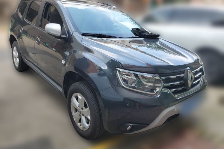 Used Renault Captur  Front Right 45 Deg