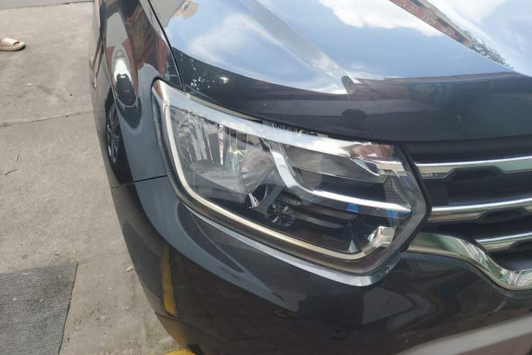 Used Renault Captur  Right Front Headlight