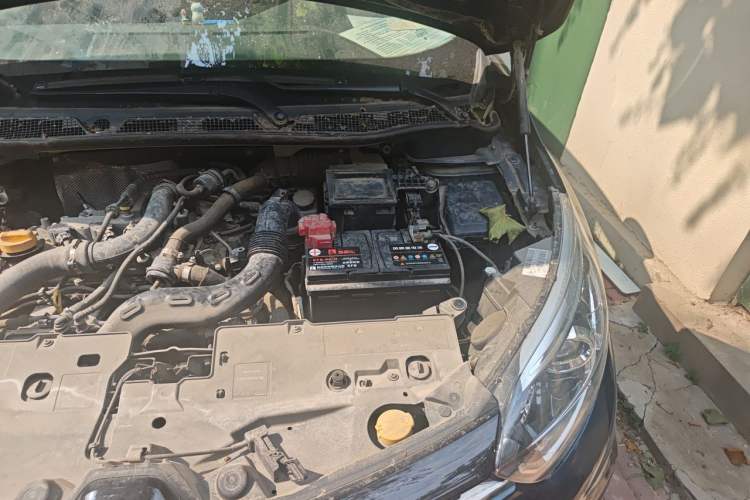 Used Renault Captur 2018 TCe190 Urban Style Edition Engine Bay Left