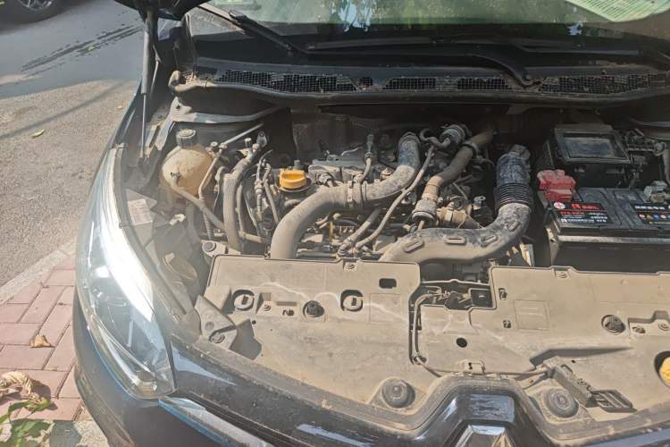 Used Renault Captur 2018 TCe190 Urban Style Edition Engine Bay Right