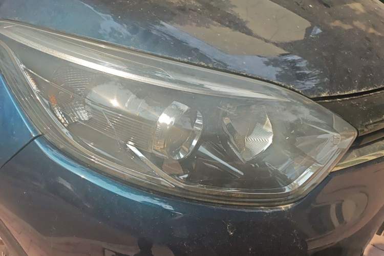 Used Renault Captur 2018 TCe190 Urban Style Edition Right Front Headlight