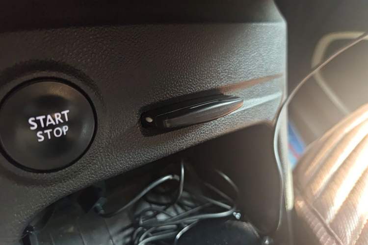 Used Renault Captur 2018 TCe190 Urban Style Edition Vehicle Key