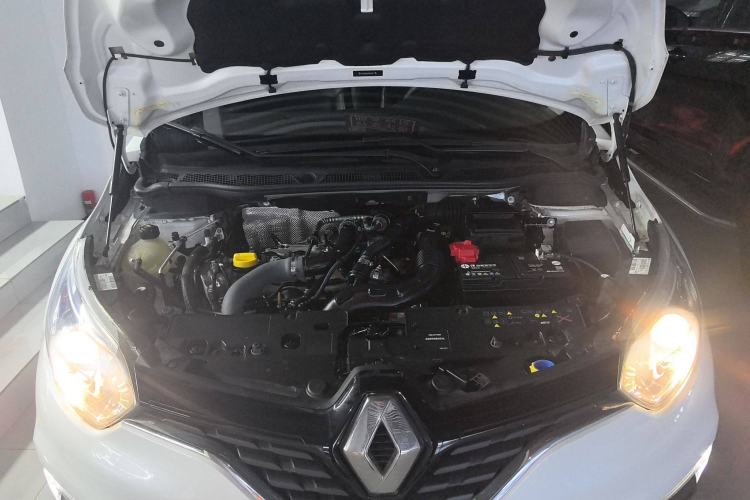 Used Renault Captur 2018 TCe190 Urban Style Edition Engine Bay