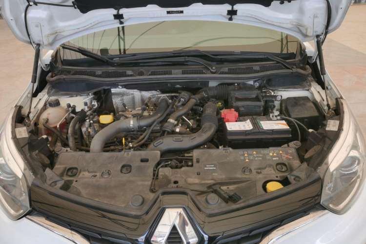 Used Renault Captur 2018 TCe190 Urban Style Edition Engine Bay