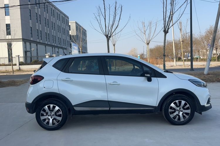 Used Renault Captur 2018 TCe190 Urban Style Edition Exterior 3