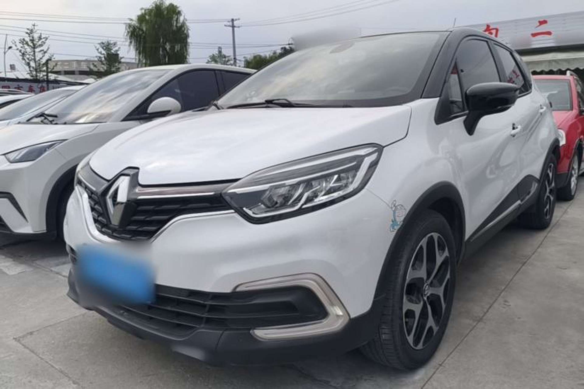 Used Renault Captur 2018 TCe190 Urban Dynamic Edition Front Left 45 Deg