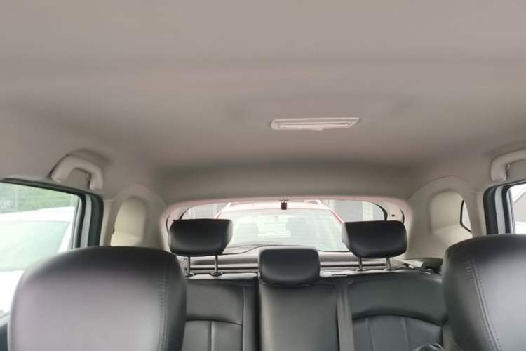Used Renault Captur 2018 TCe190 Urban Dynamic Edition Headliner