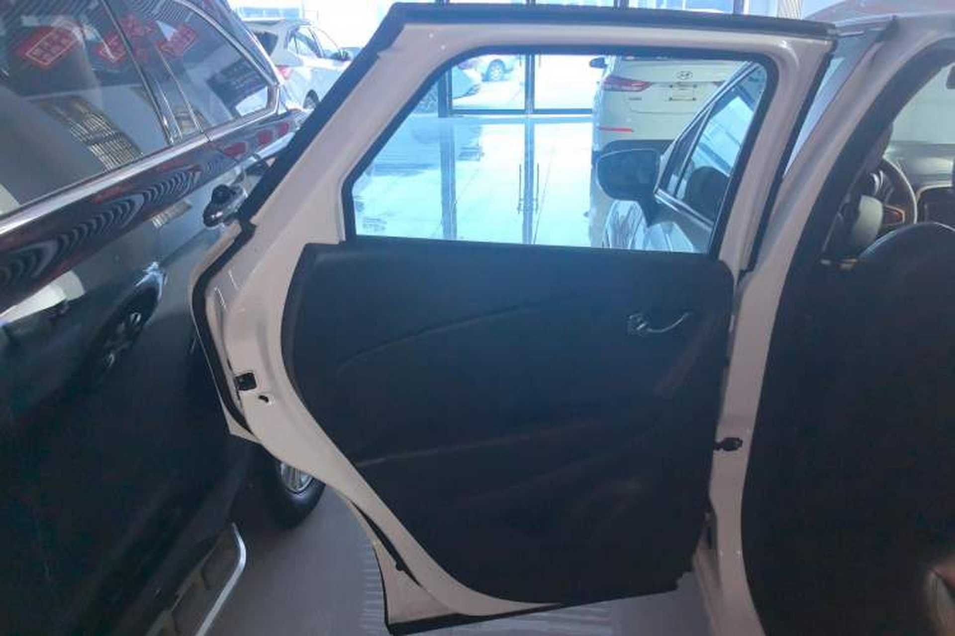 Used Renault Captur 2018 TCe190 Urban Style Edition Left Rear Door Interior