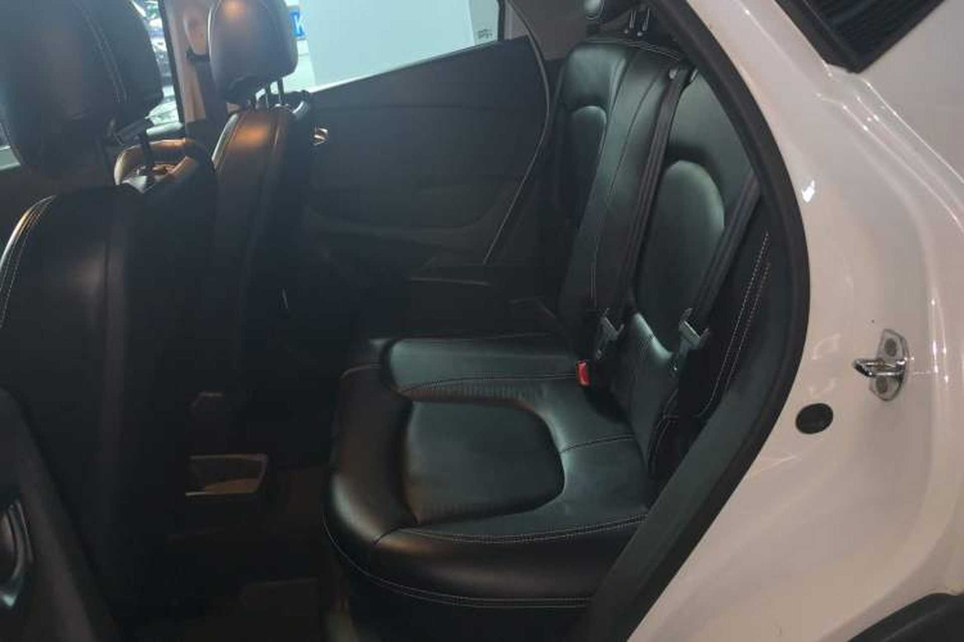 Used Renault Captur 2018 TCe190 Urban Style Edition Left Rear Seat