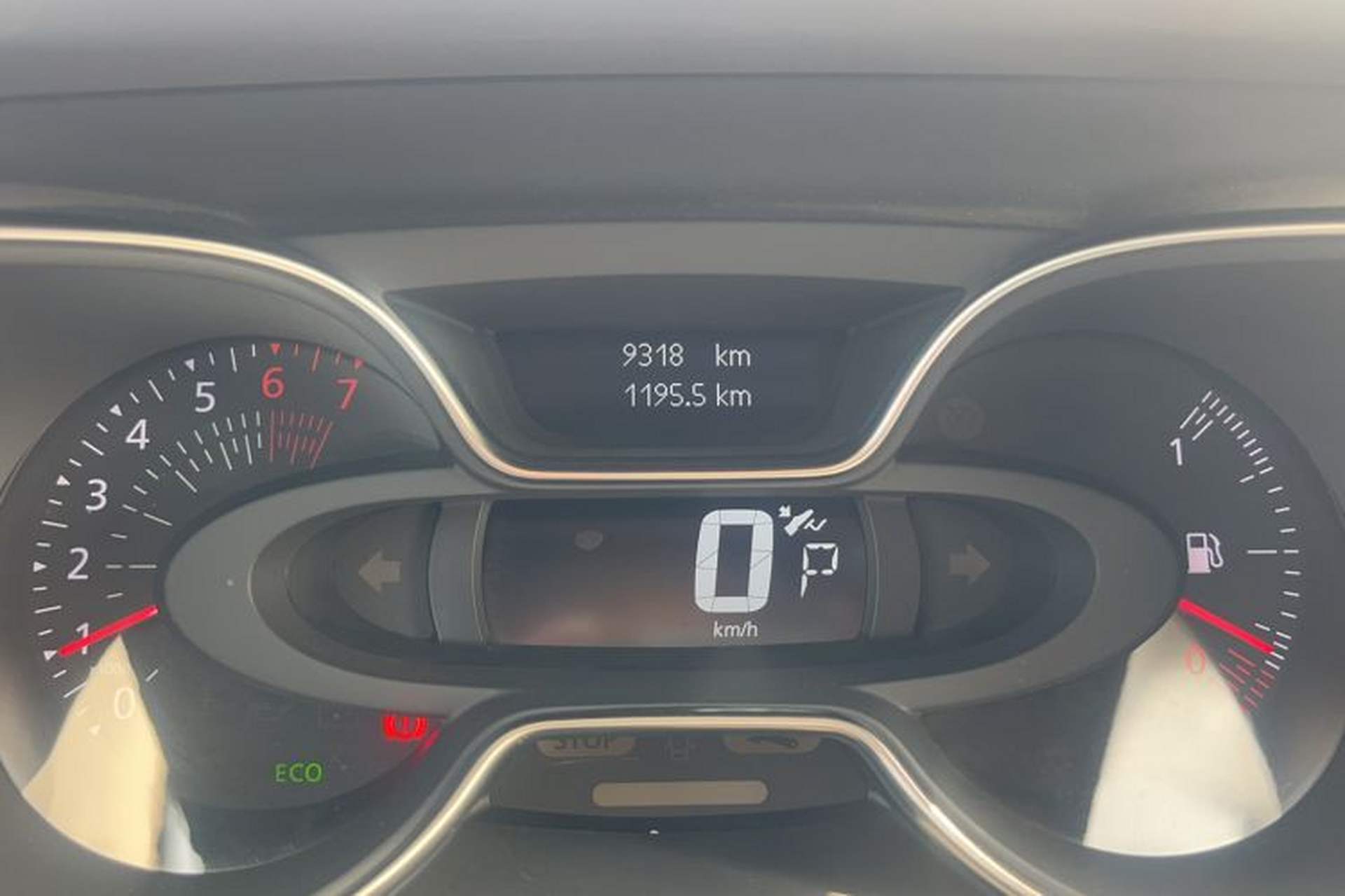 Used Renault Captur 2018 TCe190 Urban Style Edition Odometer Close Up