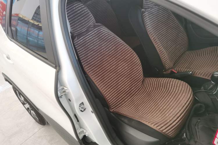 Used Renault Captur 2018 TCe190 Urban Style Edition Right Front Seat