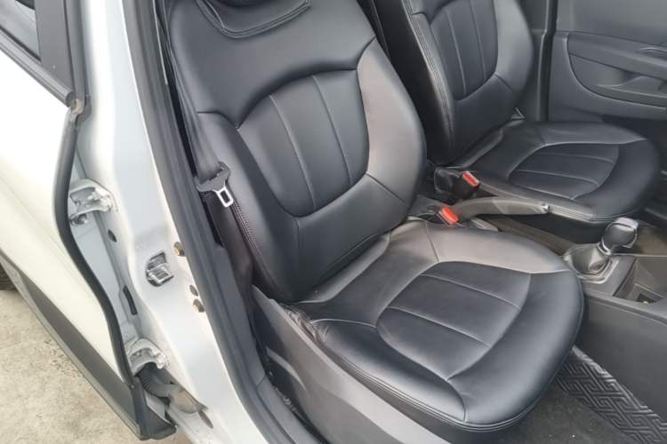 Used Renault Captur 2018 TCe190 Urban Dynamic Edition Right Front Seat