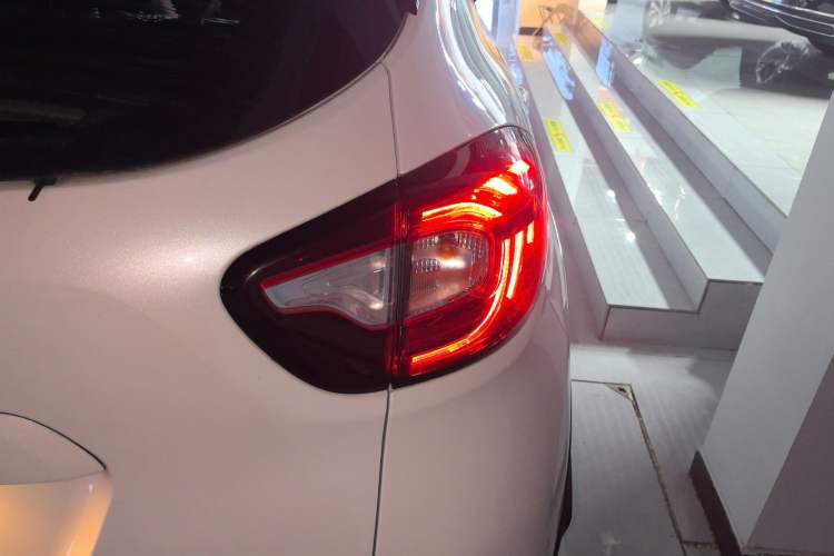 Used Renault Captur 2018 TCe190 Urban Style Edition Right Rear Taillight