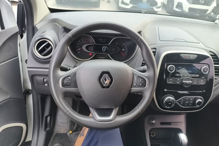 Used Renault Captur 2018 TCe190 Urban Dynamic Edition Steering Wheel