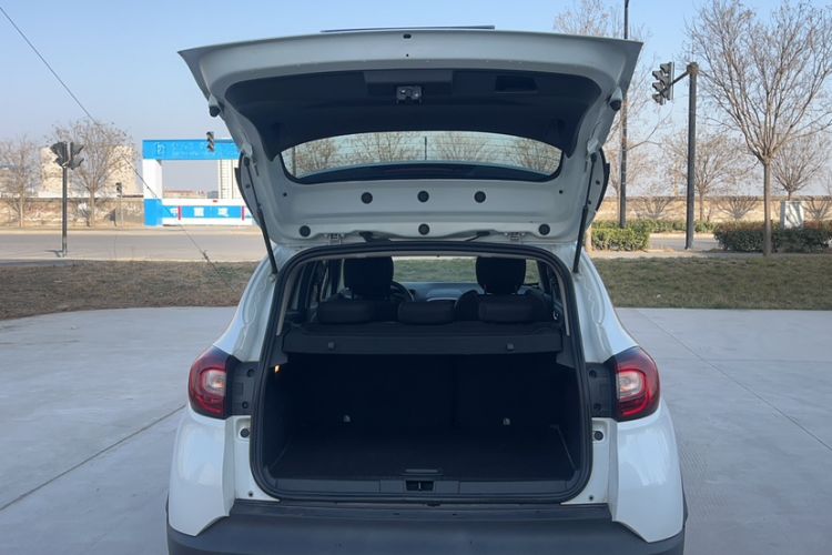 Used Renault Captur 2018 TCe190 Urban Style Edition Trunk