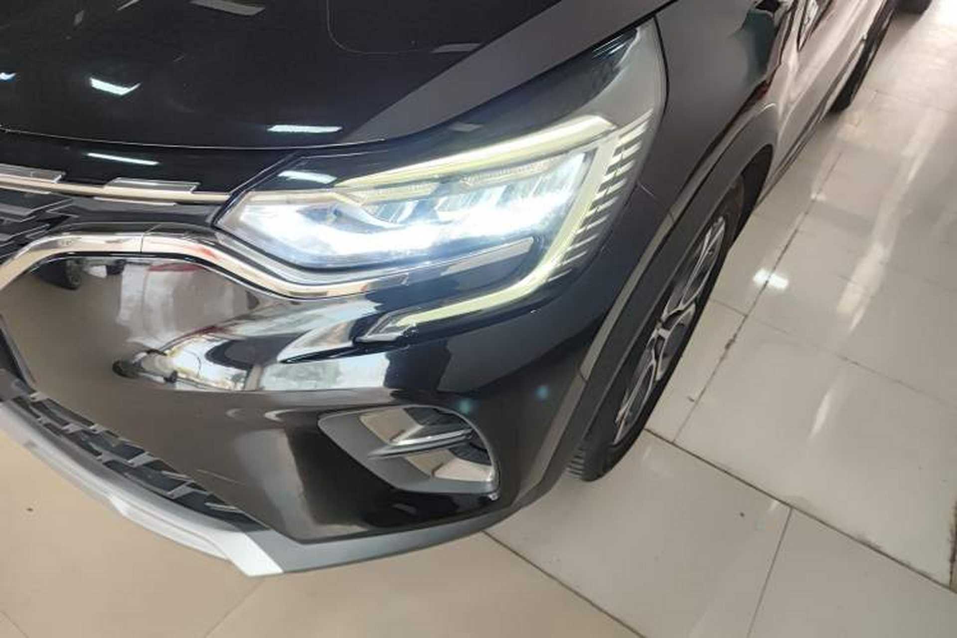 Used Renault Clio 2019 TCe270 Automatic Prestige Model Left Front Headlight