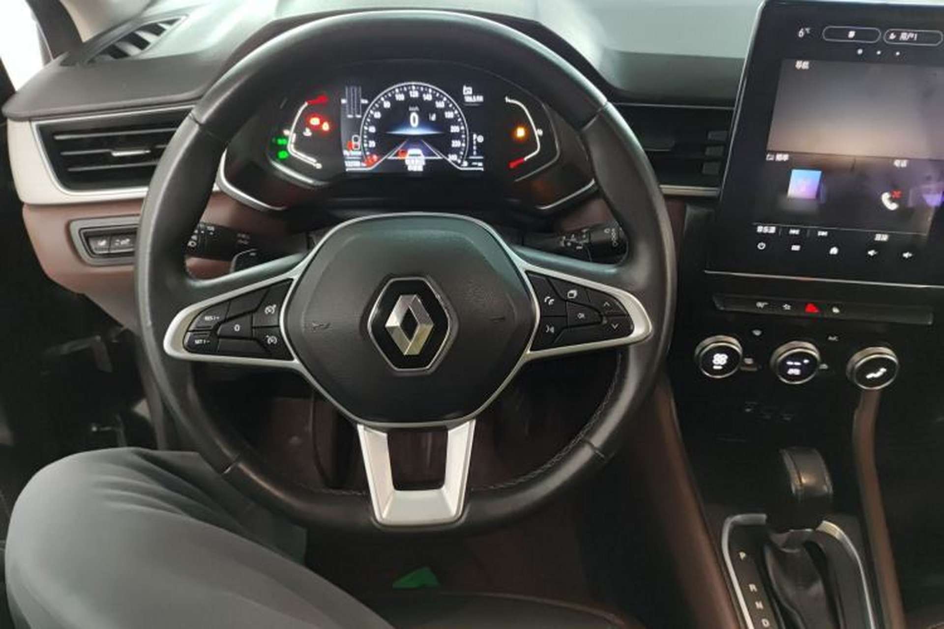 Used Renault Clio 2019 TCe270 Automatic Prestige Model Steering Wheel