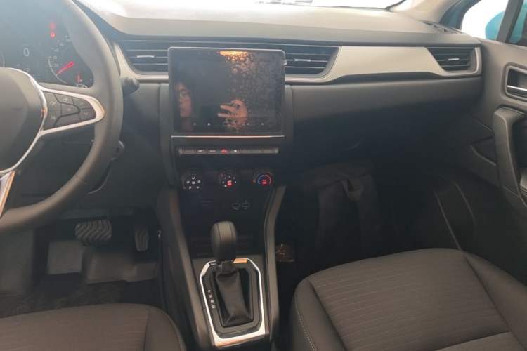 Used Renault Clio 2019 TCe270 Automatic Sporty Model Audio And AC Panel