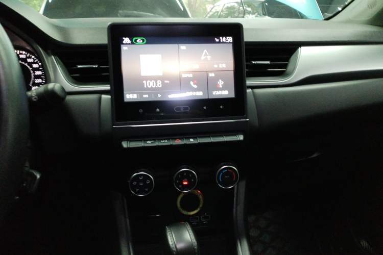 Used Renault Clio 2019 TCe270 Automatic Dynamic Model Audio And AC Panel